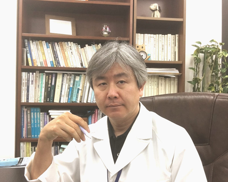 枚方市駅前の心療内科・精神科 院長近影